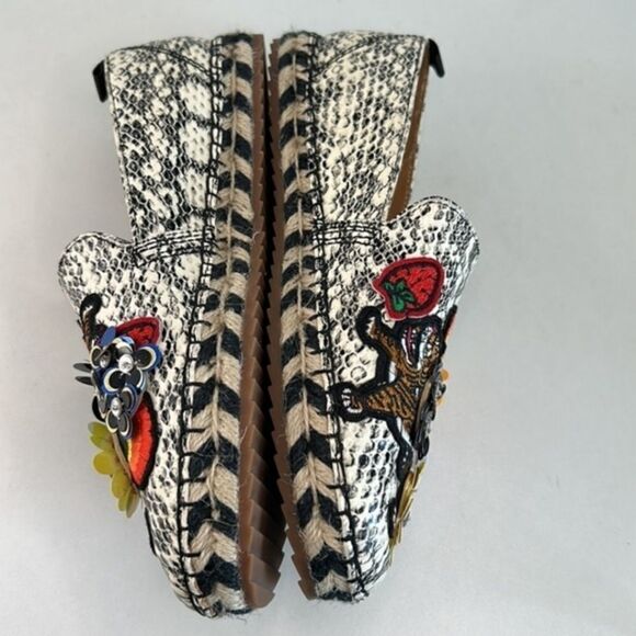 Bill Blass  - Picture 4 of 16